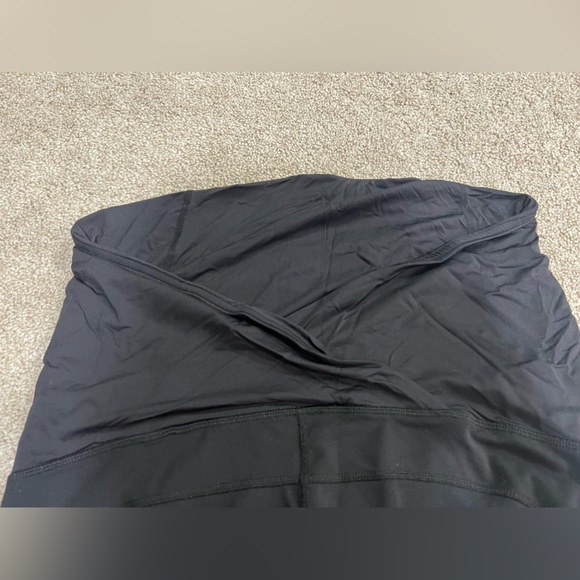 Isabel Maternity Athletic Maternity Capris w/ Over Belly Panel size XXL - Picture 3 of 5